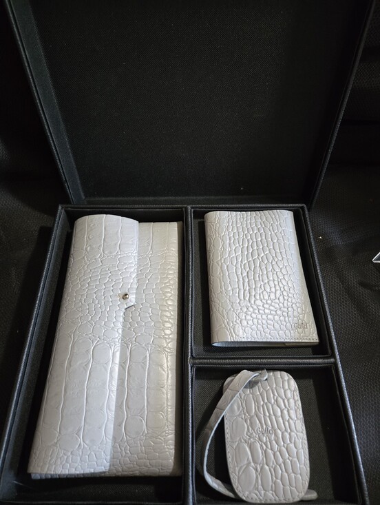 Guild Leather Accessories - Guild Leather Croc-Embossed Wallet, Card/Passport Holder & Luggage Tag Set NIB